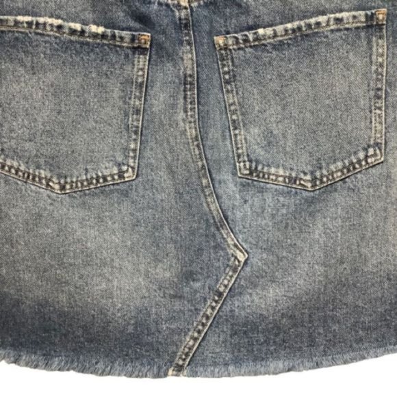 H&M L.O.G.G. DENIM SKIRT WITH BUTTON FLY AND FRINGED HEM SIZE L - Picture 5 of 8